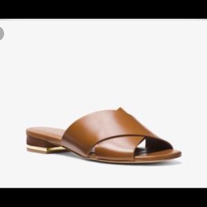Michael Kors Shelly Flat Sandal 7M Worn Once